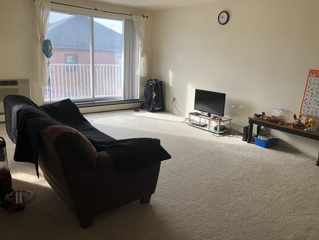 Building Photo - 123 Sewall Ave