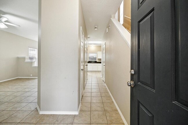 Building Photo - 18730 Sandelford Dr