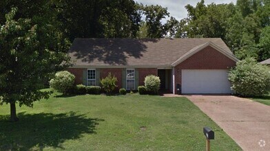 Building Photo - 201 Bent Oaks Dr