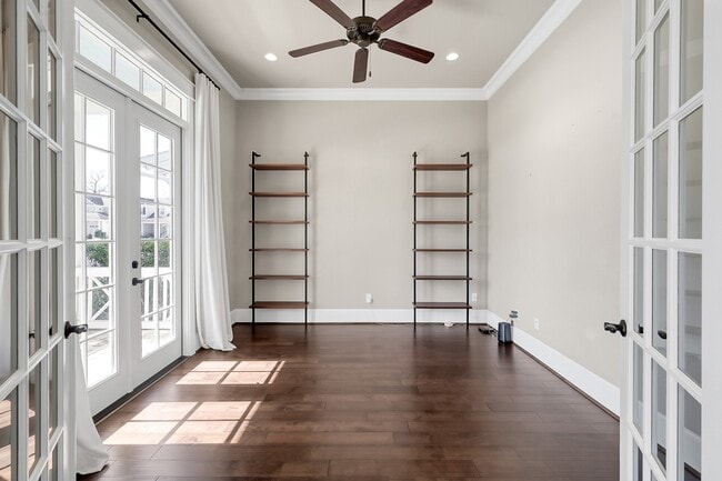 Foto del edificio - 2215 Blue Duck Ln