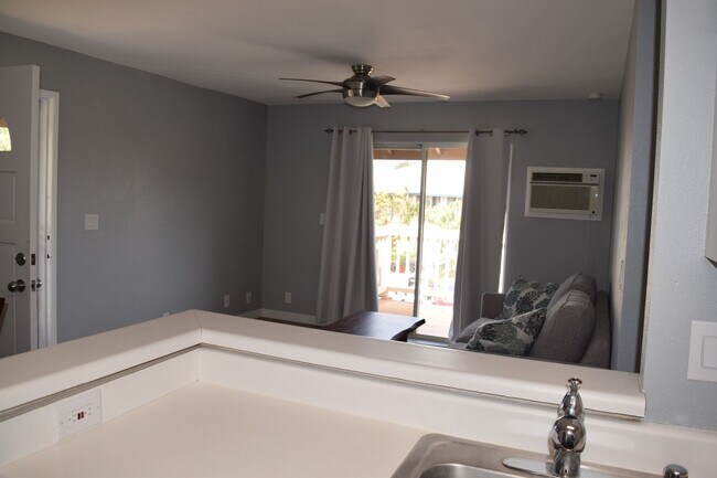 Foto del edificio - Southpointe - Upstairs 2 bedroom 1.5 bath ...