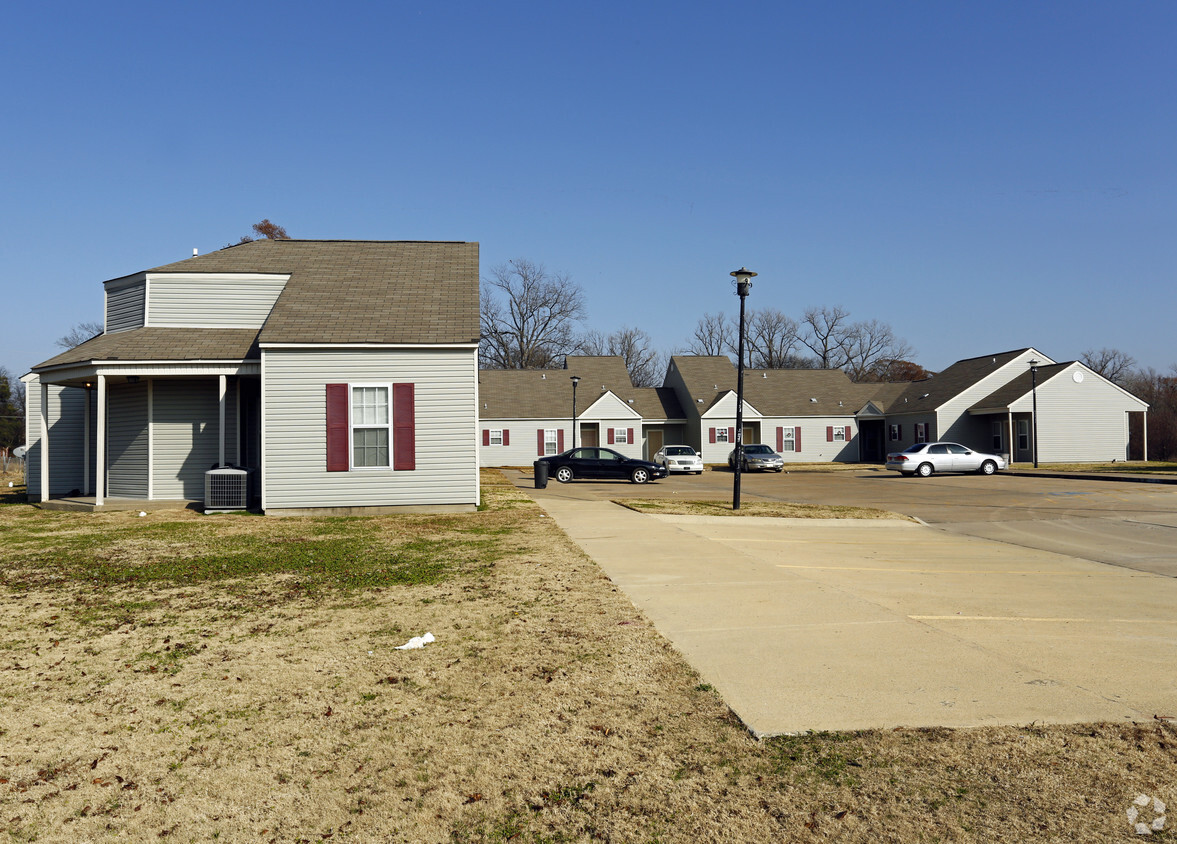 Foto principal - Turrell Manor Apartments