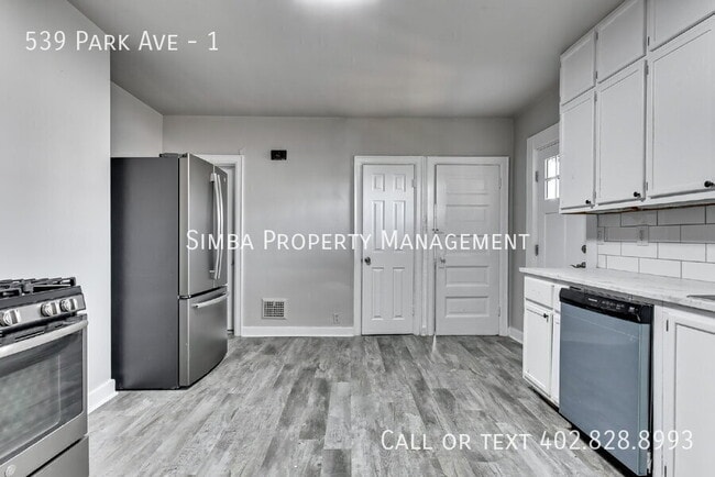 Building Photo - 539 Park Ave