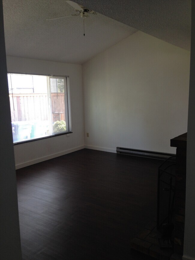 Living room - 2433 SE Clinton St