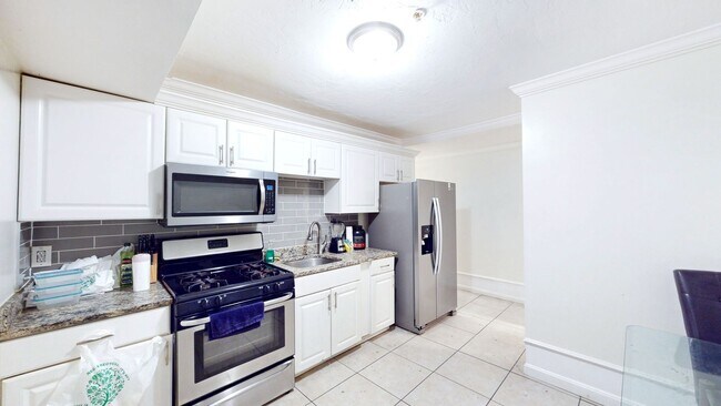 Foto del edificio - Nice 3 bed in South End