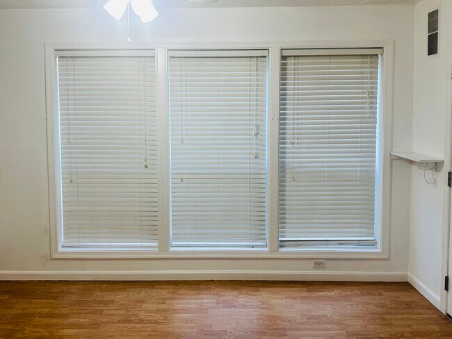 Sun Room - 11983 Cardamom Dr