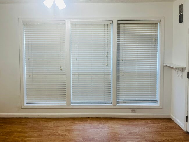 Sun Room - 11983 Cardamom Dr