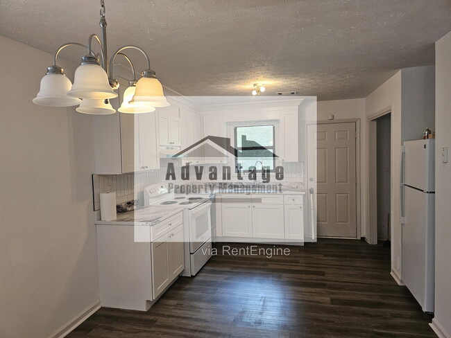 Foto del edificio - 1521 Pine Cone Ln NW