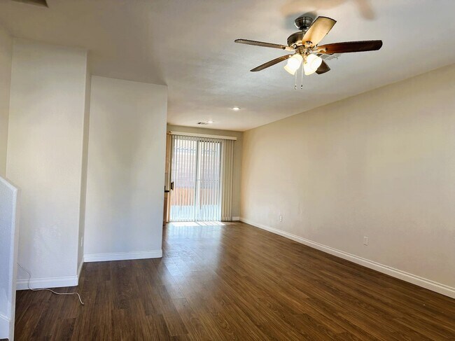 Foto del edificio - 2689 Cottonwillow St