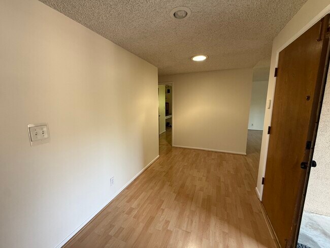 Foto del edificio - 9235 Creemore Dr