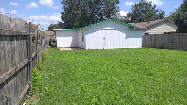 Building Photo - 11209 Freedom Way