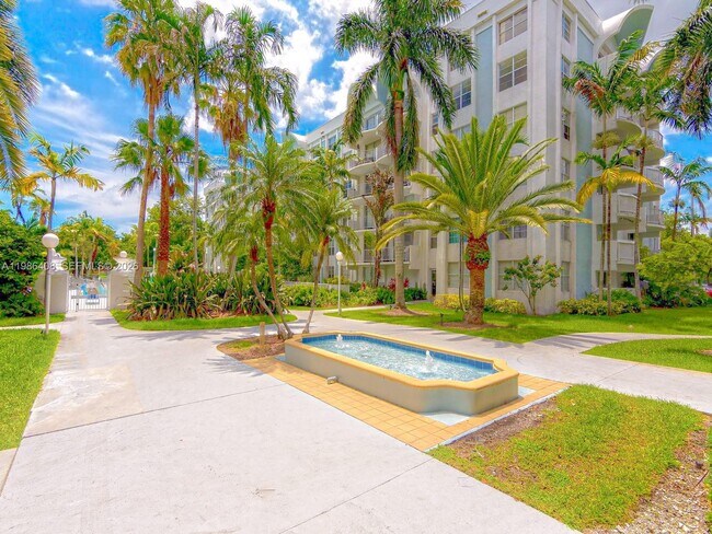 Foto del edificio - 484 NW 165th St