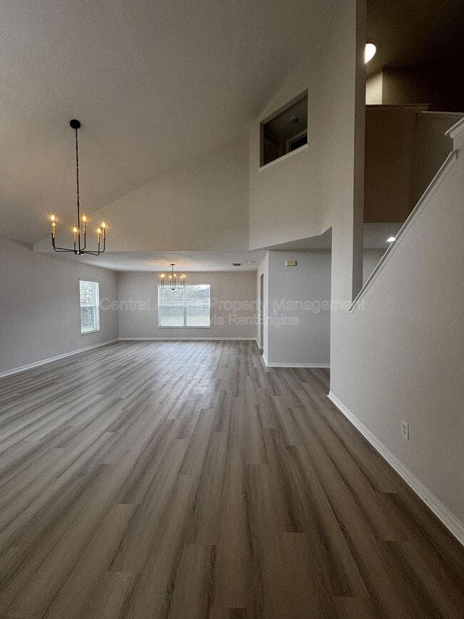Building Photo - 2228 Albion Ave