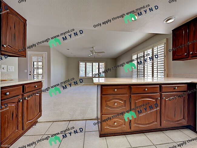 Foto del edificio - 3 br, 2 bath House - 20073 N 98th Ave