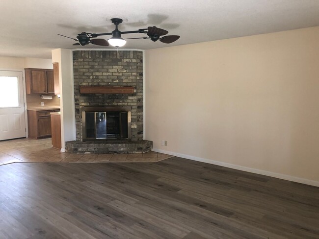 Foto del edificio - 3 Bedroom in Hallsville ISD