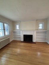 Building Photo - 109 Ruskin St