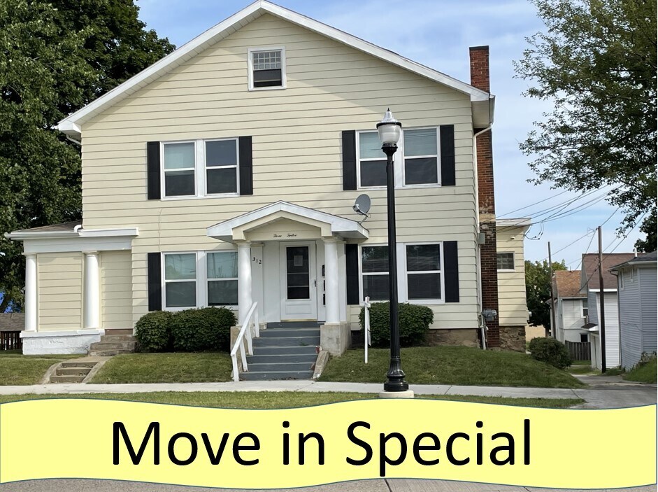 312 W Louis Glick Hwy Unit 3 Upper, Jackson, MI 49201 Room for Rent