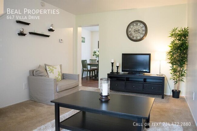 Foto del edificio - 647 Villa Dr