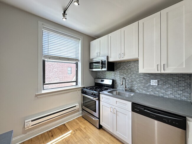 Foto del edificio - 2245 N Rockwell St