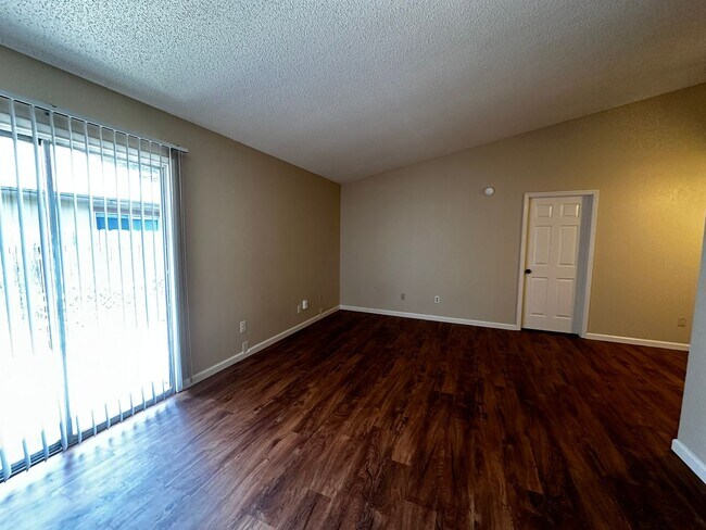 Foto del edificio - GCC Properties I LP Management Acct3 (1145...