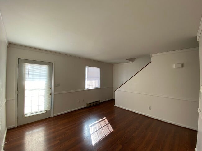 Building Photo - 6183 Mountain View Dr