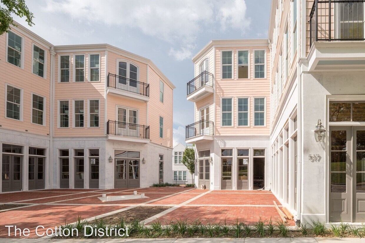 Foto principal - 517 University Dr