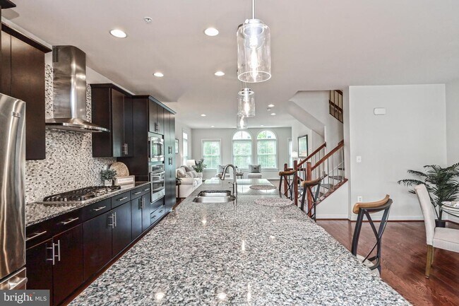 Foto del edificio - 44676 Collingdale Terrace