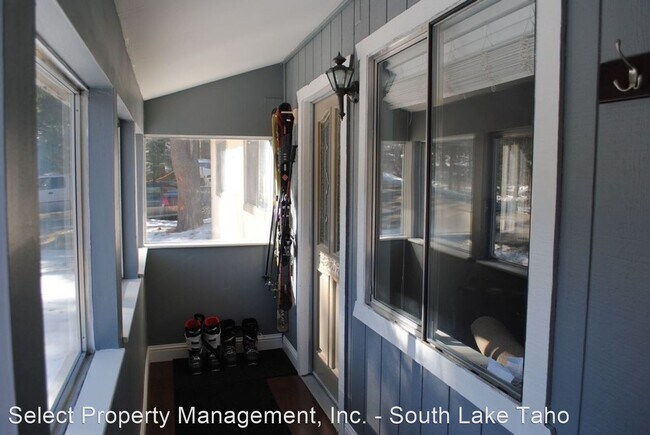 Foto del edificio - 3 br, 2 bath House - 1464 Mt Shasta Cir