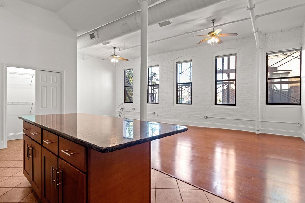 Primary Photo - 12 Dade St
