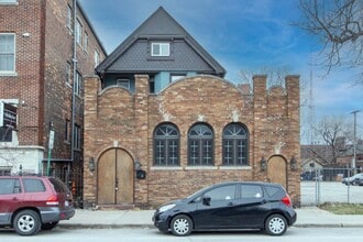 Building Photo - 4468 3rd Ave