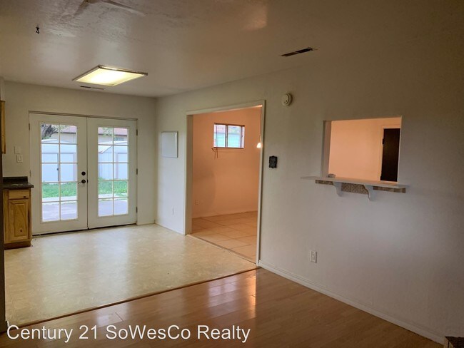 Building Photo - 3 br, 2 bath House - 301 North Valley