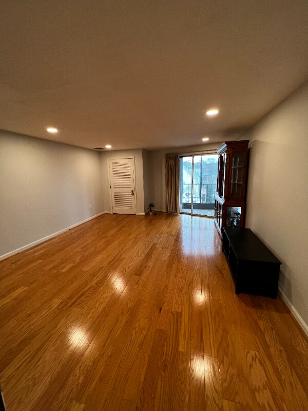 Foto principal - 64 Willard St