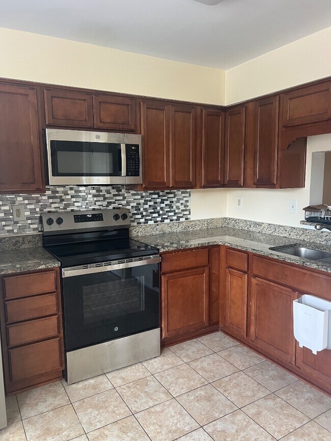 Foto del edificio - 4725 Ashbury Ln
