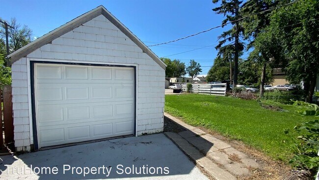 Building Photo - 5 br, 2 bath House - 2305 University Ave