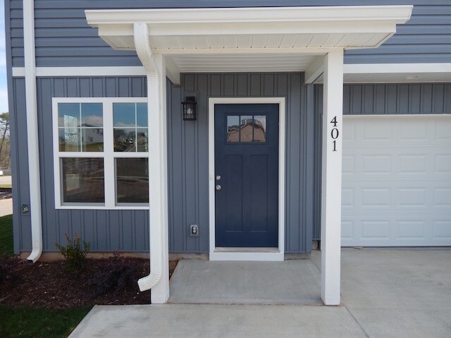 Foto del edificio - 401 Bee Cv Wy