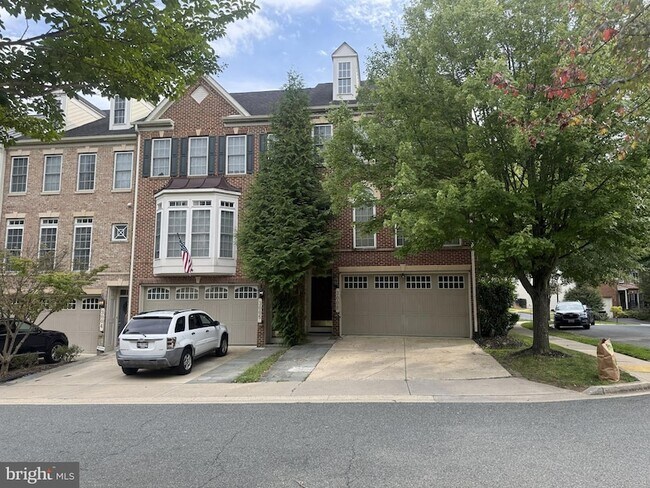 Foto del edificio - 3008 Hollow Crest Pl