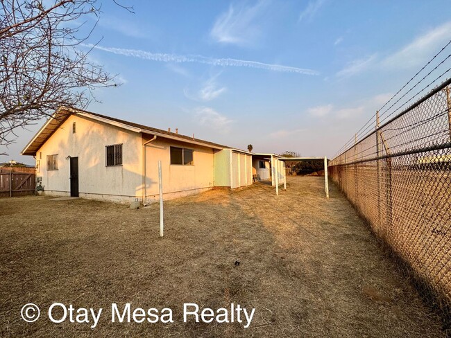 Building Photo - Spacious 3-Bed, 2-Bath Home in Imperial Beach