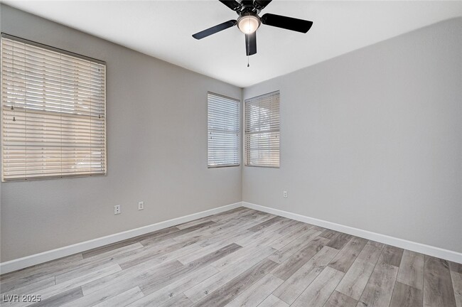 Building Photo - 75 N Valle Verde Dr