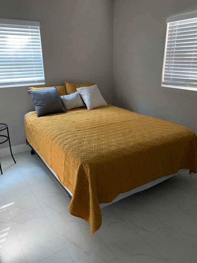 Foto del edificio - 404 Modest St