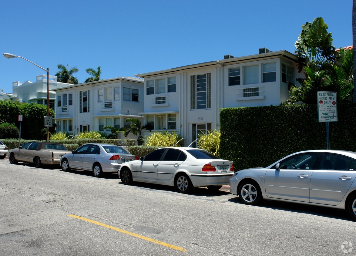 Primary Photo - Sabrina Apartments