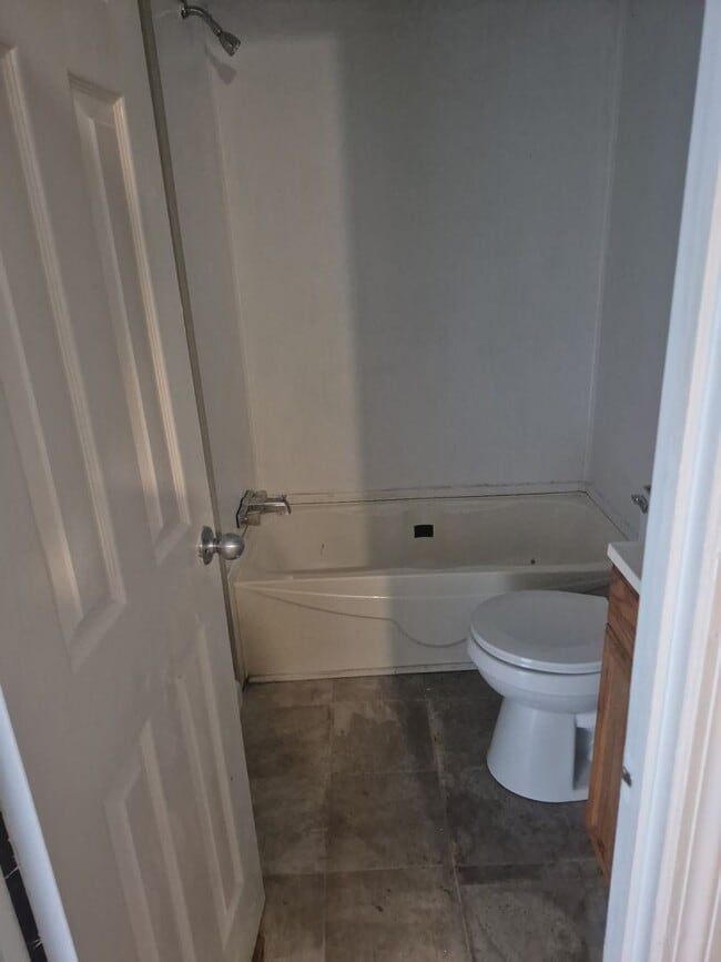 Building Photo - 3 bedroom 2 bath mobile home