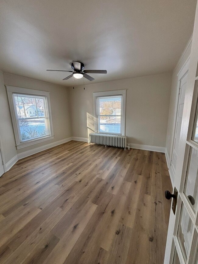 Building Photo - 428.5 Ideal St