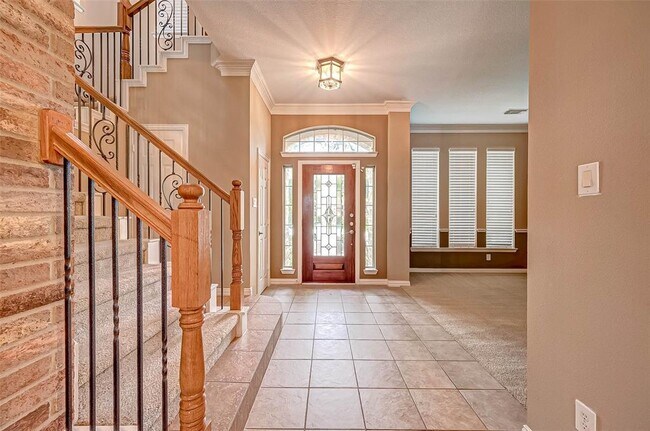 Foto del edificio - 23423 Fairway Valley Ln