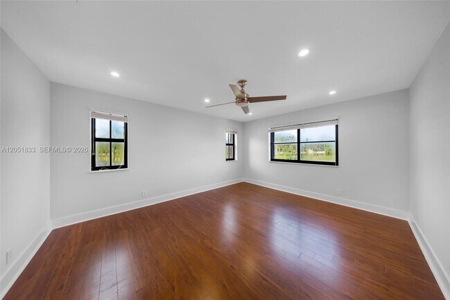 Foto del edificio - 1538 Tamarind Ct