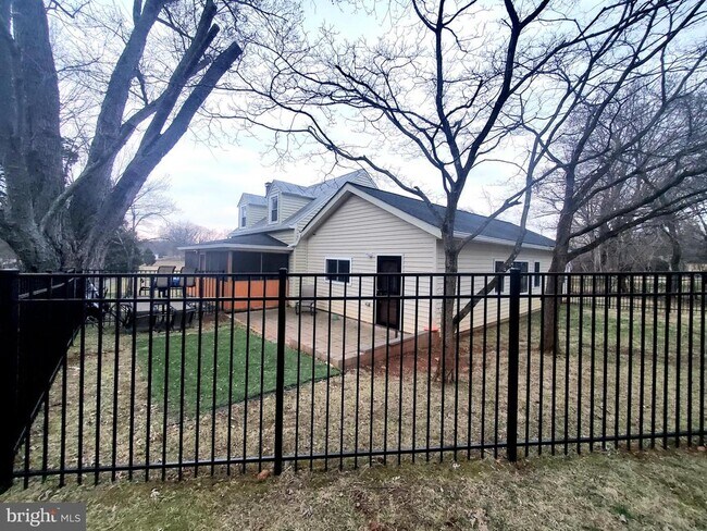 Foto del edificio - 16250 Lee Hwy