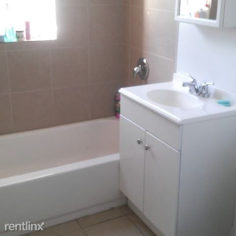 Building Photo - 2 br, 2 bath Condo - 6626 S Langley Ave