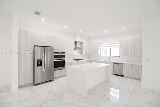 Foto del edificio - 4335 NW 81st Ave