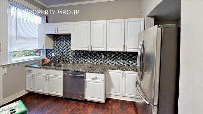 Foto del edificio - 2317 Stratford Ave