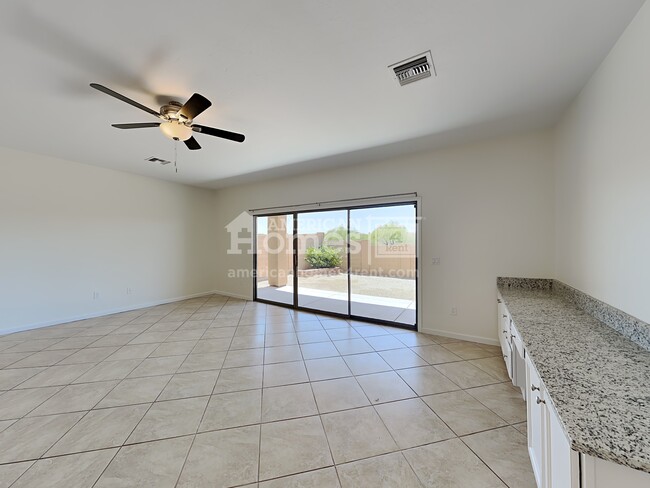 Building Photo - 10483 E Rita Ranch Crossing Circle