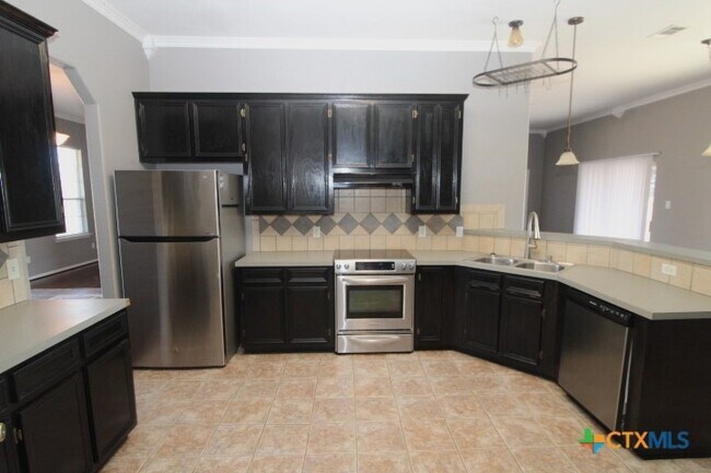 Foto del edificio - 775 Cactus Ln